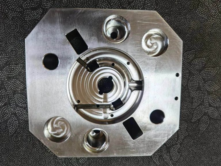 CNC 부품