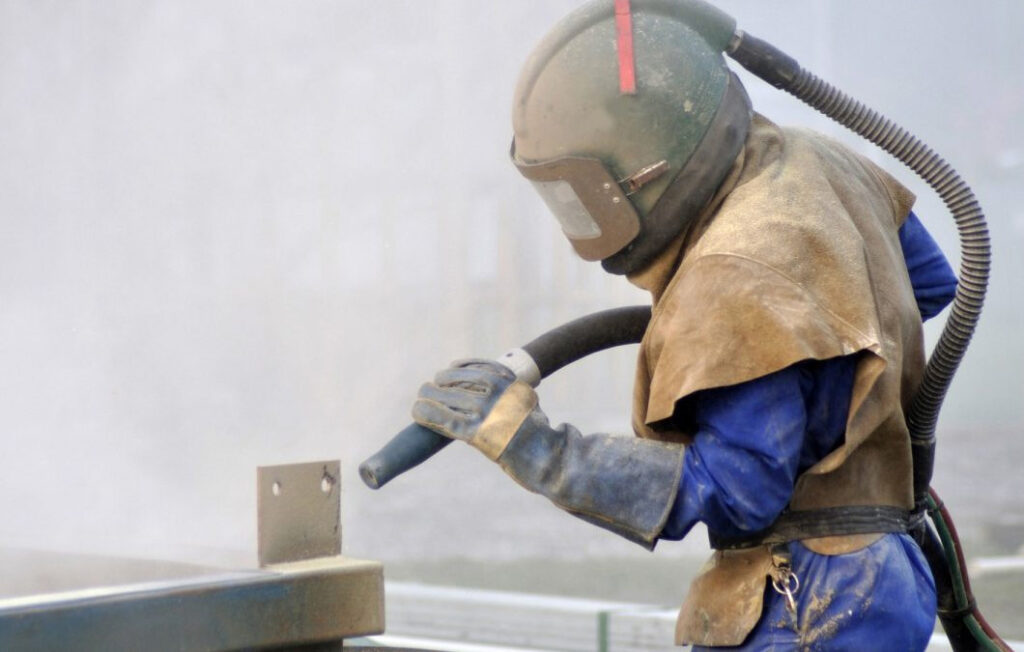 Abrasives Strahlen